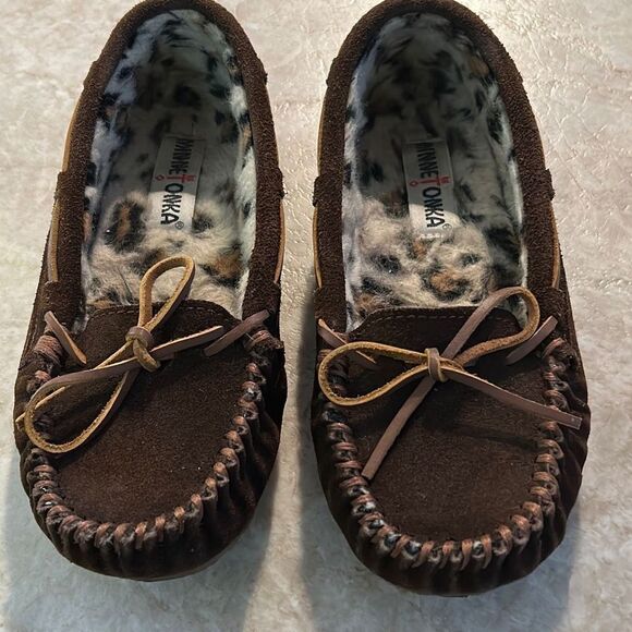 Minnetonka Suede Moccasins - Picture 1 of 4